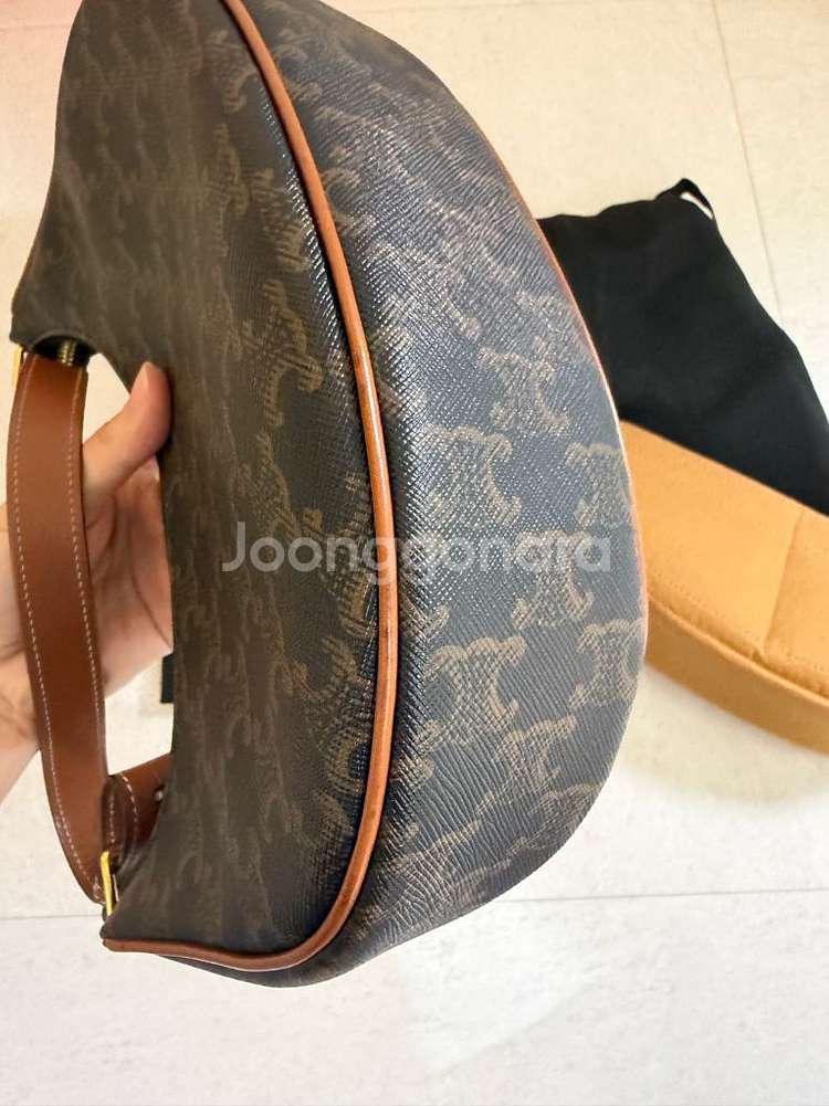 셀린느 아바백 미디움 호보백--6