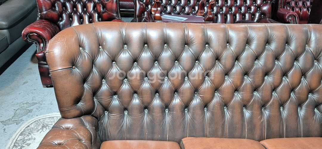 수입 체스터필드 전체 천연가죽 3인 소파--4