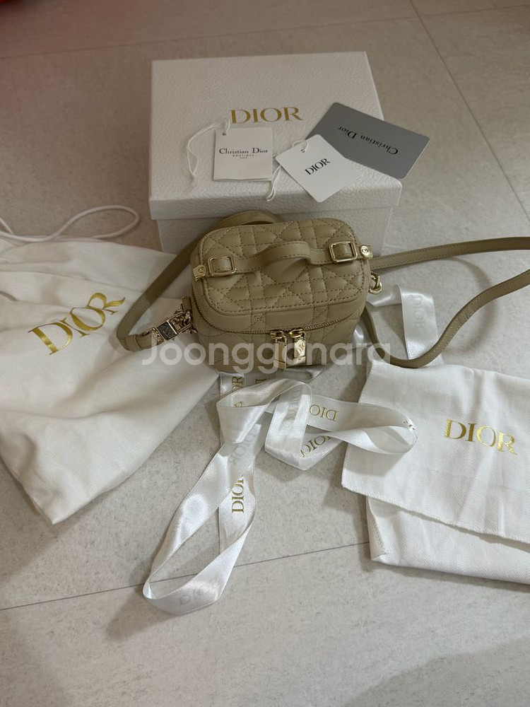 디올 베니티 베이지--0