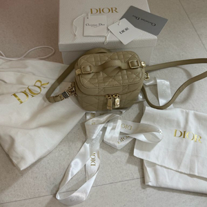 디올 베니티 베이지