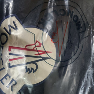 몽클레어 맨투맨 105