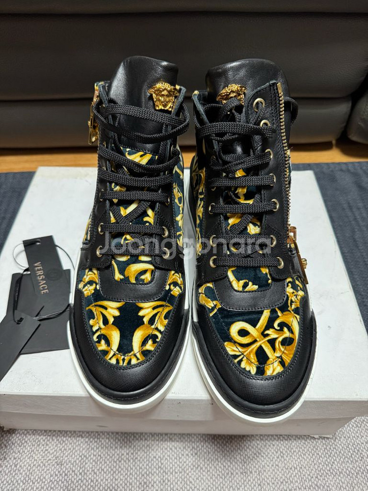 베르사체 스니커즈42사이즈--0