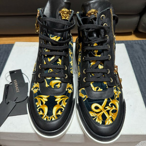 베르사체 스니커즈42사이즈