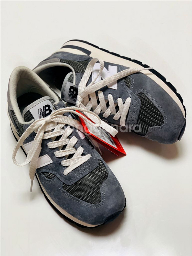 뉴발란스 M990GR1 270--4