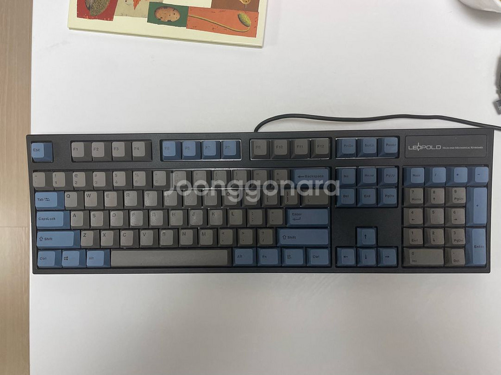 레오폴드 fc900r 갈축 판매합니다 3만원--0