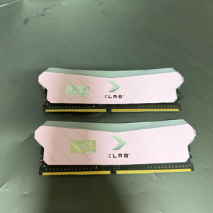 PNY XLR8 램 DDR4 3600 8GB(2개)