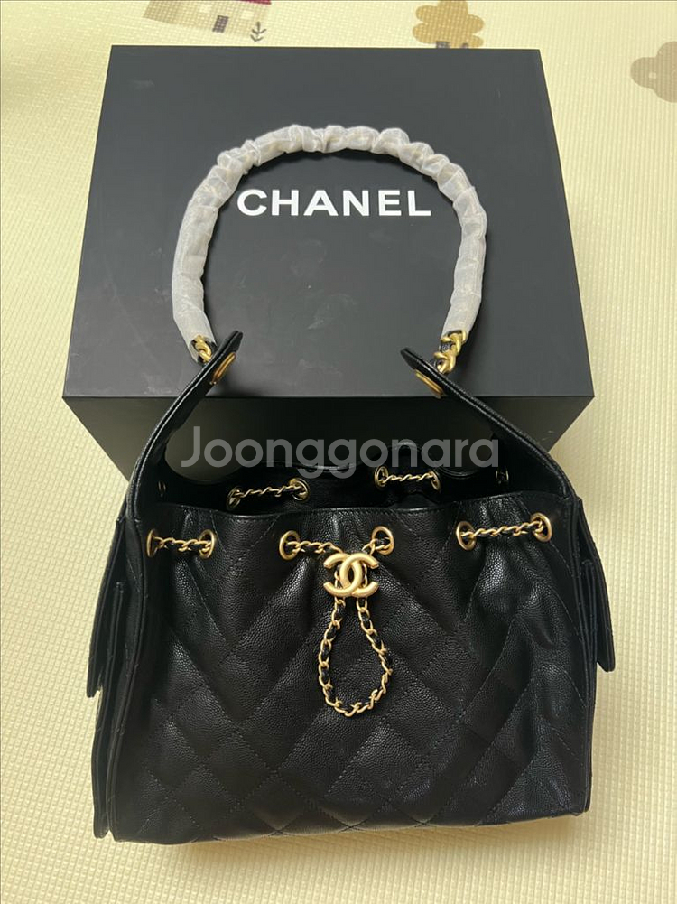 샤넬 25백 블랙 캐비어 버킷백 새상품--1