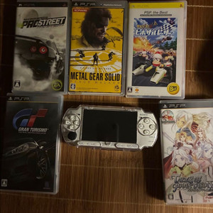 psp 화이트 2000번대 일본판 상태 최상급 판매합니