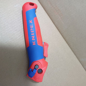 크니펙스전공칼팝니다