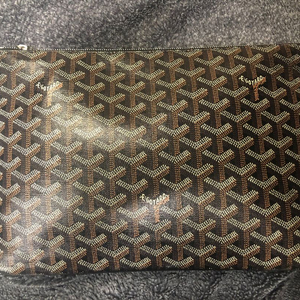 정품 고야드 클러치 블랙 pm 택포 세탁안함