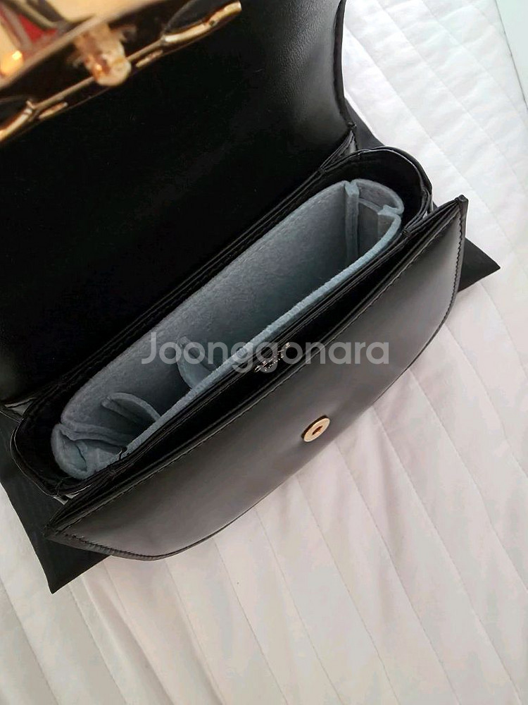 셀린느 미니 트리옹프 백 (클레아 베사체 미니) 판매합--3