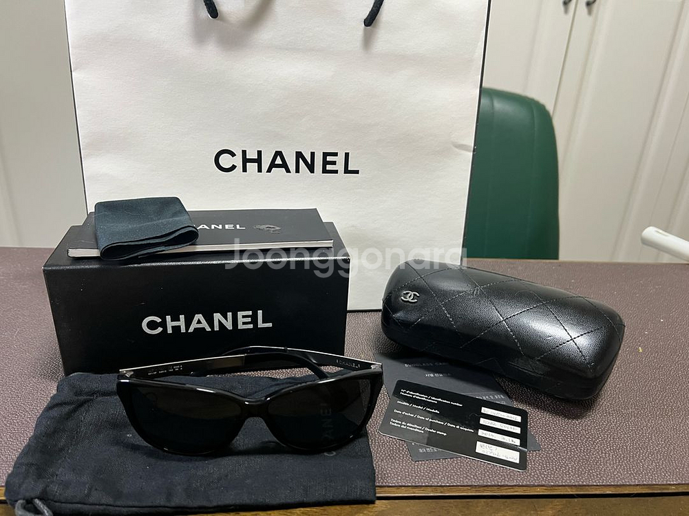 샤넬 캣츠아이 선글라스 블랙--0