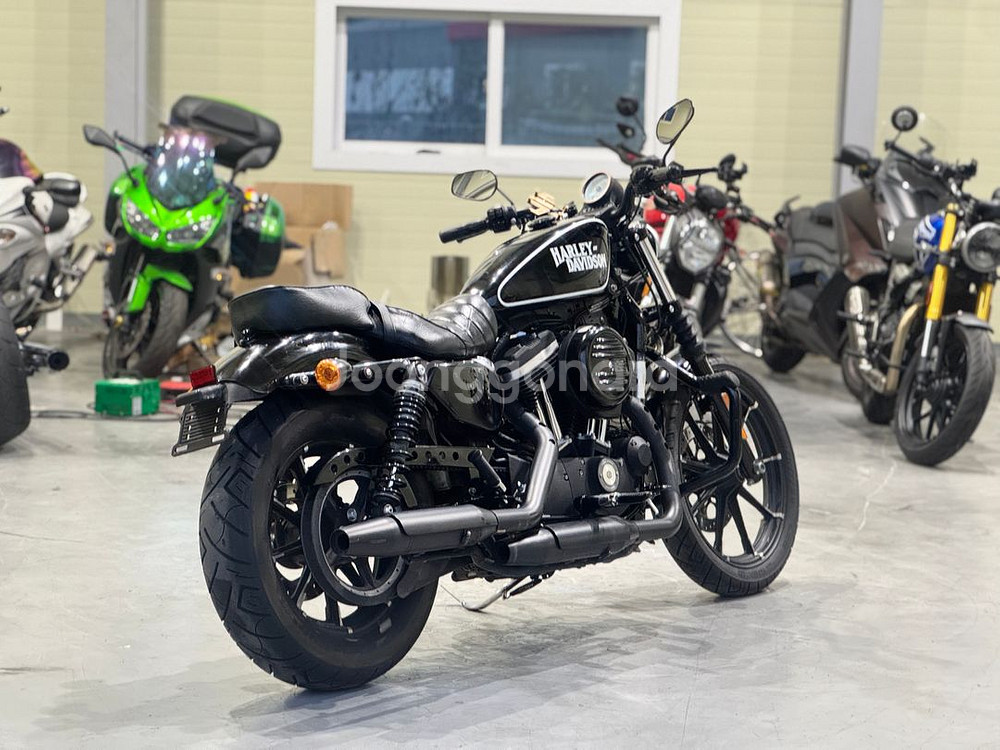 할리데이비슨 아이언883 16년식 1.5만KM--0