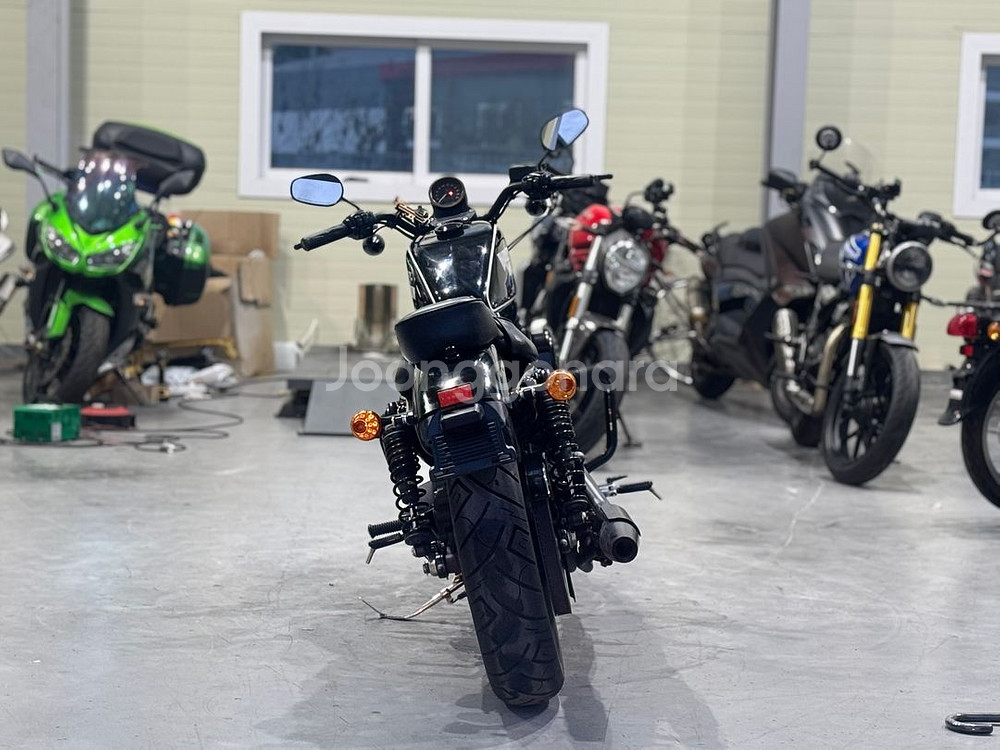 할리데이비슨 아이언883 16년식 1.5만KM--1