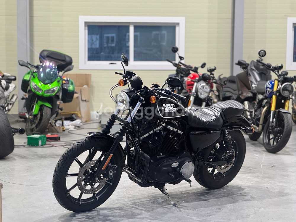 할리데이비슨 아이언883 16년식 1.5만KM--4