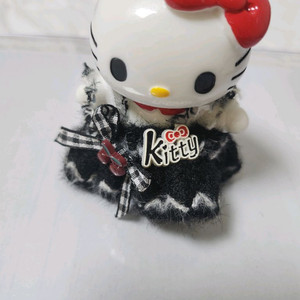 드레스 키티 피규어