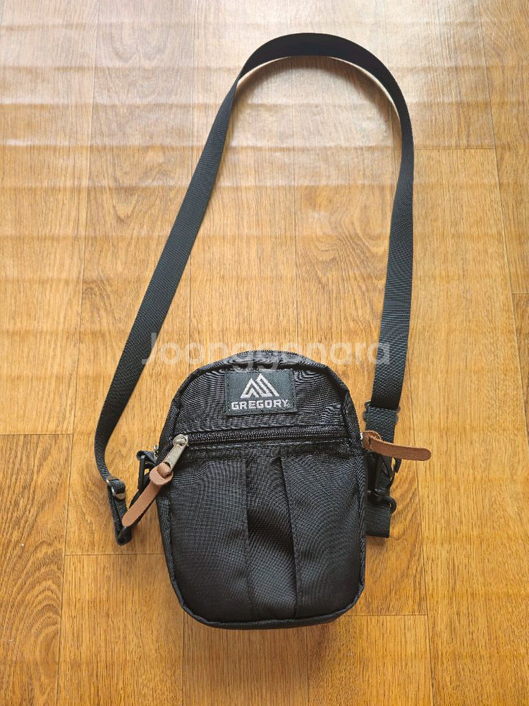 그레고리 퀵 패디드 포켓 M 크로스백 블랙--2