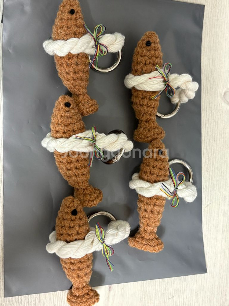 액막이 명태 뜨개 키링--2