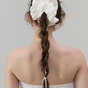 더바넷 리본 스크런치 / 타낫 플러피 레이스 스크런치