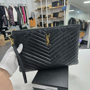 [A급컨디션]입생로랑 클러치백 뉴미듐