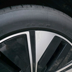 피렐리 P ZERO 폴스타4 타이어 255 50 r20