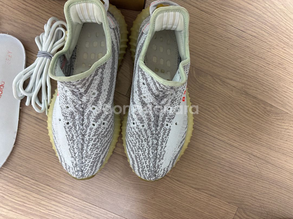 아디다스 이지부스트 235(240) 블루틴트 us6사이--1