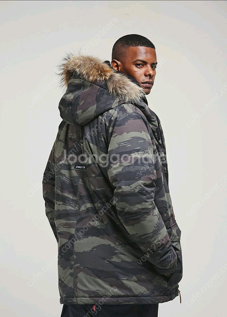 카레타 카모패딩--0