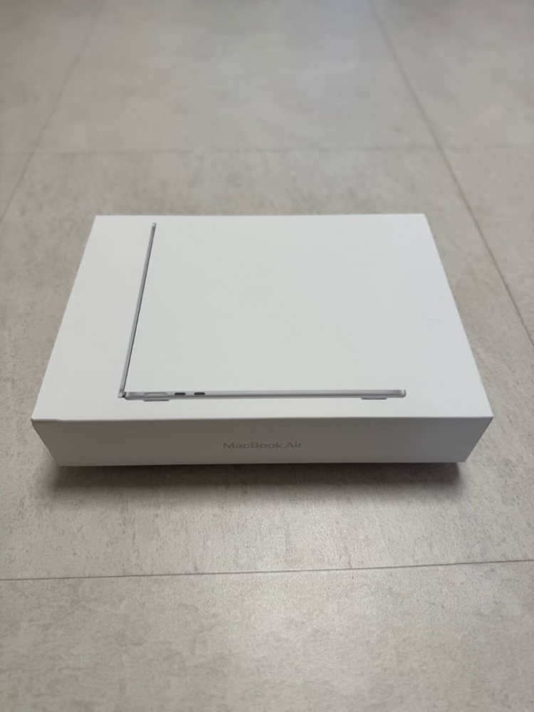 맥북 에어 13인치 M4 512GB 실버 풀박스--1