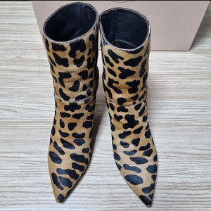 프라다 부츠 앵클 송치구두 35 사이즈