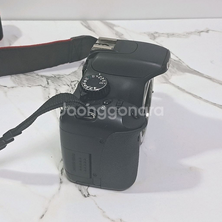 상태좋은 캐논 EOS 550D 바디. 디지털 카메라--1