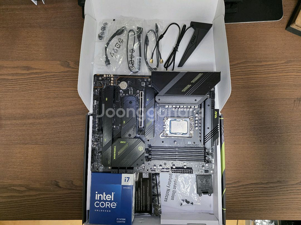 MSI Z790 TOMAHAWK MAX + 14700K--3