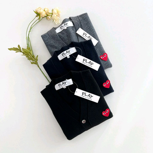 꼼데가르송 레드와펜 V넥 가디건