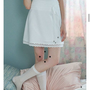 (상태최상) 미케네 델라일라 레이스 미니 스커트 2