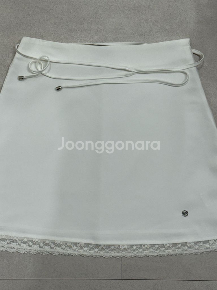 (상태최상) 미케네 델라일라 레이스 미니 스커트 2--3