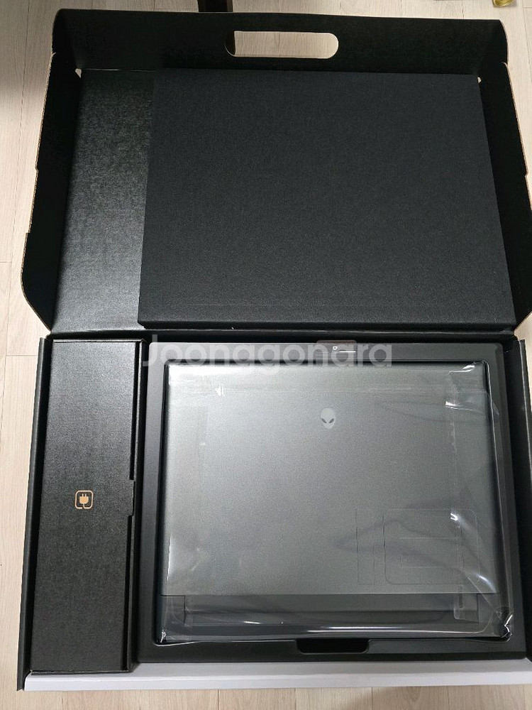 델 에일리언웨어 M18 R2 초고사양 게이밍 노트북--2