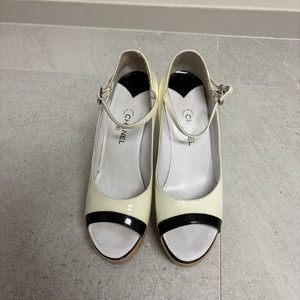 (정품) 샤넬 우드 페이던트 힐