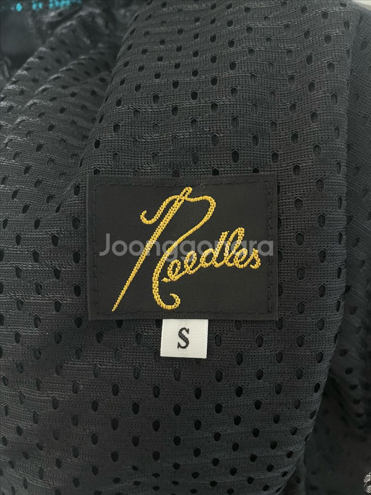 니들스 벨루어 트랙팬츠 블랙--2