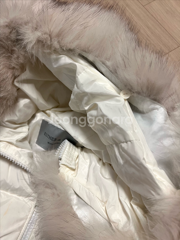 제평 드에스더 비비안 폭스퍼 벨트 구스다운 후드 숏패딩--7