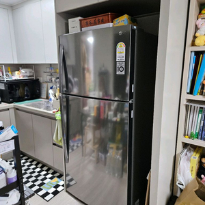 LG 냉장고 2도어 팝니다.
