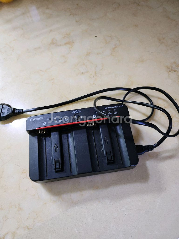 캐논 배터리충전기 생활기스--0