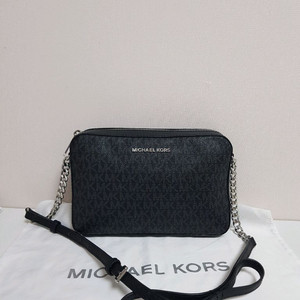 마이클코어스 크로스백 ㅡ 거의 새제품