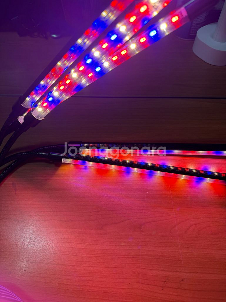 LED 식물 성장등 4구 + 삼각대 새상품--1