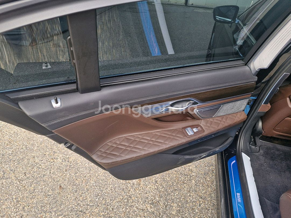 7시리즈 2022년 740Li xDrive DPE--8