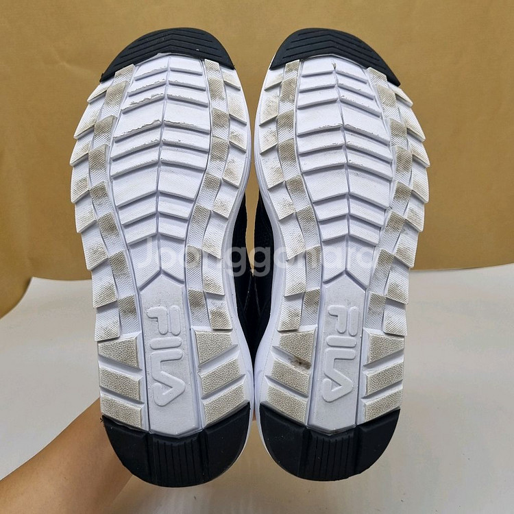 휠라 볼트 여성운동화235--4