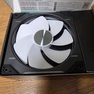 Phanteks D30-140 D-RGB 역방향