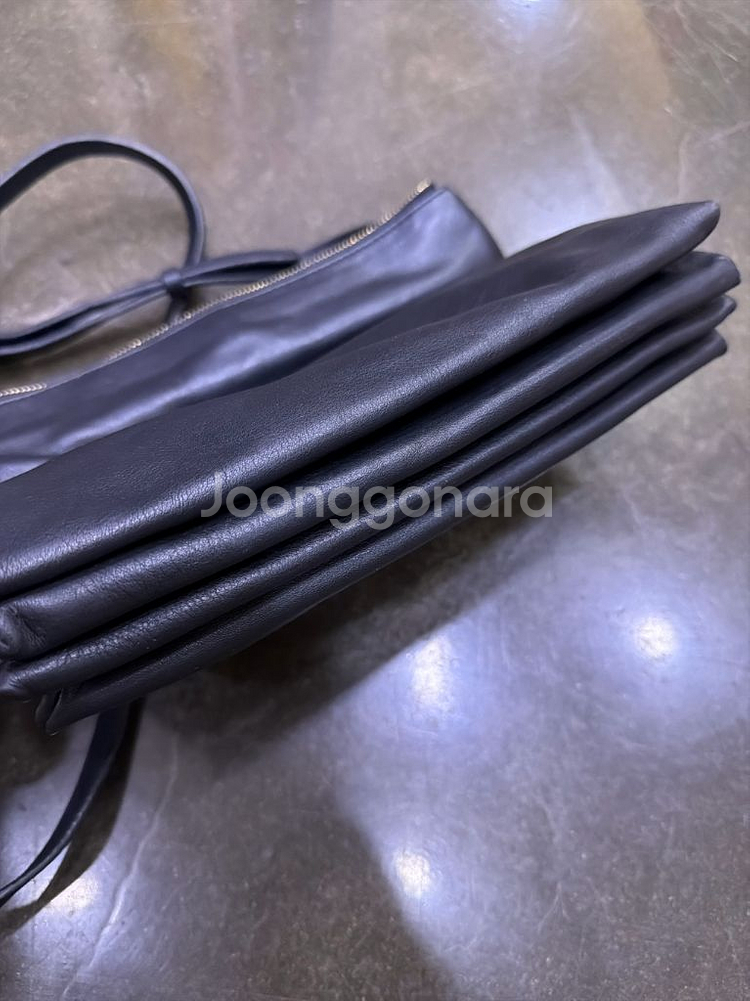 타임옴므 멀티 레이어 지퍼 소가죽 레더 크로스백 가방--9