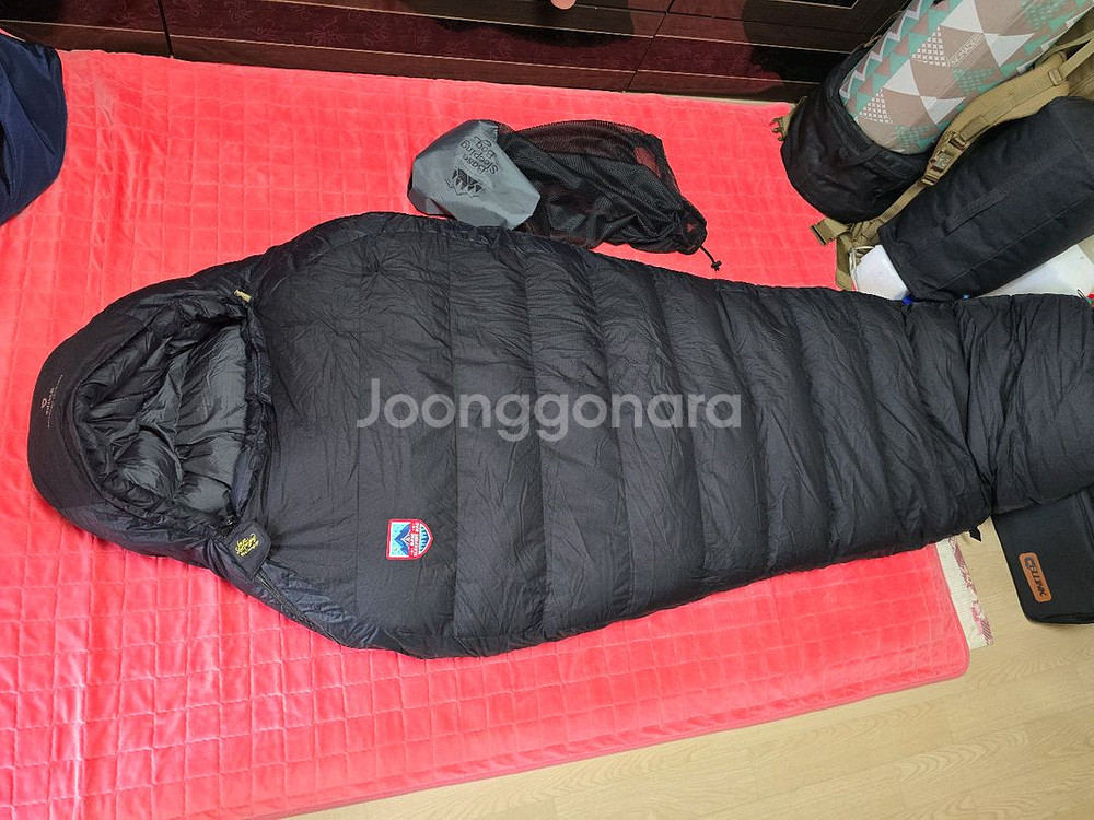 베이스 시베리안쉴드 1300 동계 침낭 판매합니다.--1