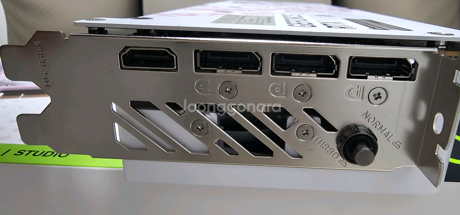 컬러풀 RTX 5060 울트라 팝니다--2
