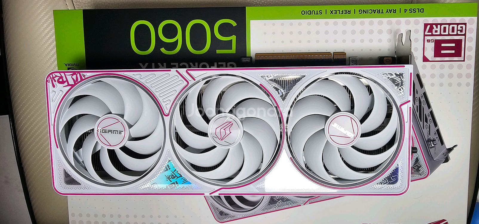 컬러풀 RTX 5060 울트라 팝니다--3