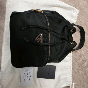 프라다 리나일론 버킷백